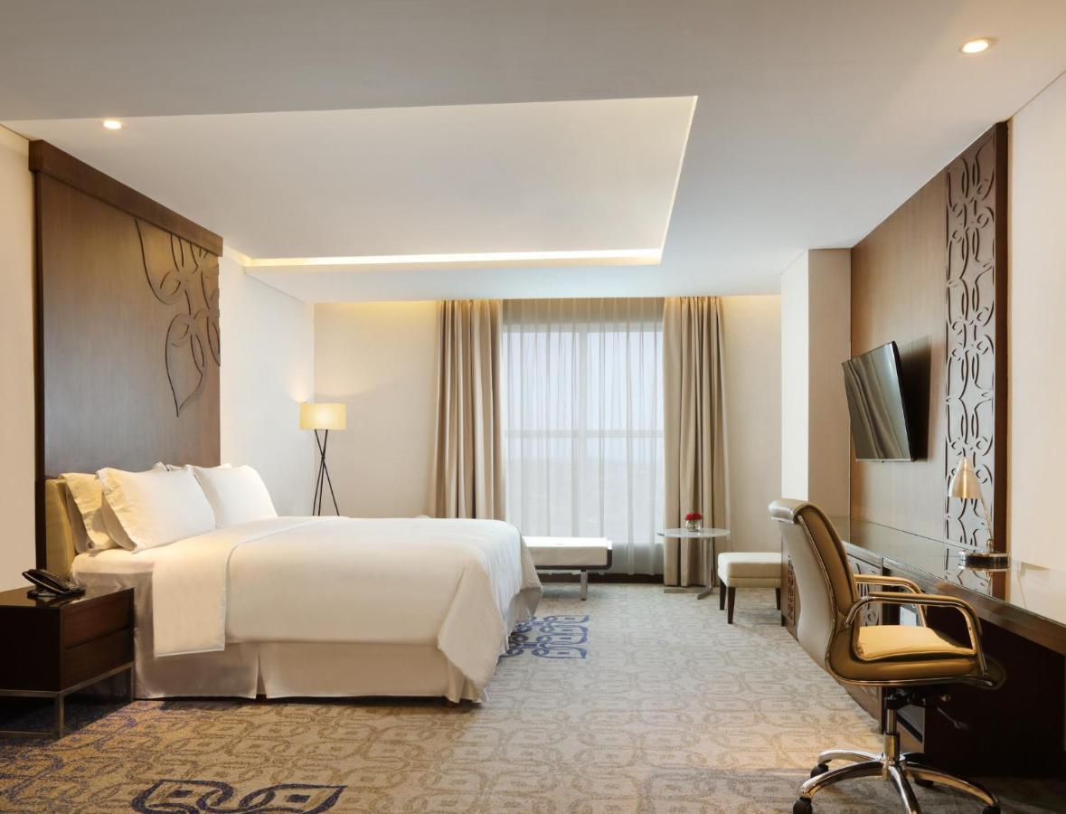 Four Points By Sheraton Макасар Экстерьер фото