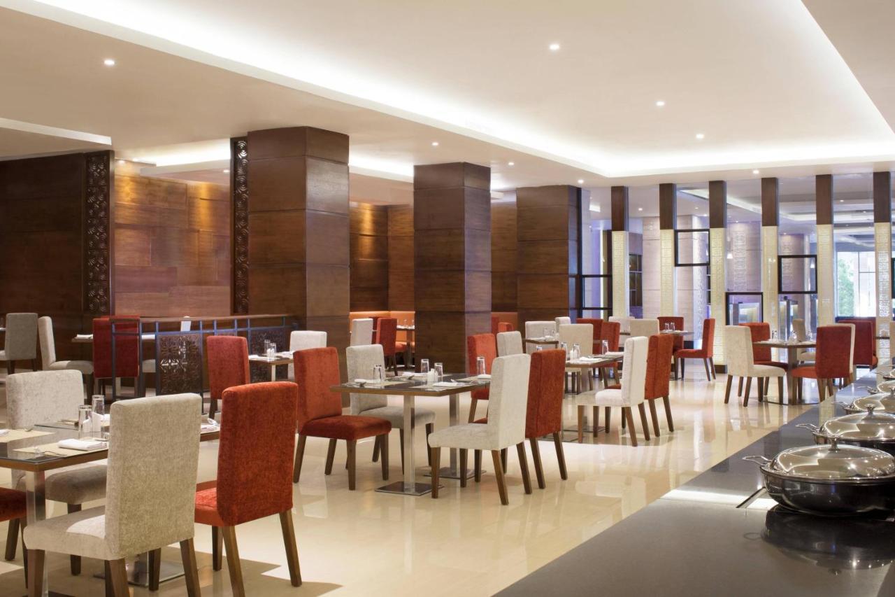 Four Points By Sheraton Макасар Экстерьер фото