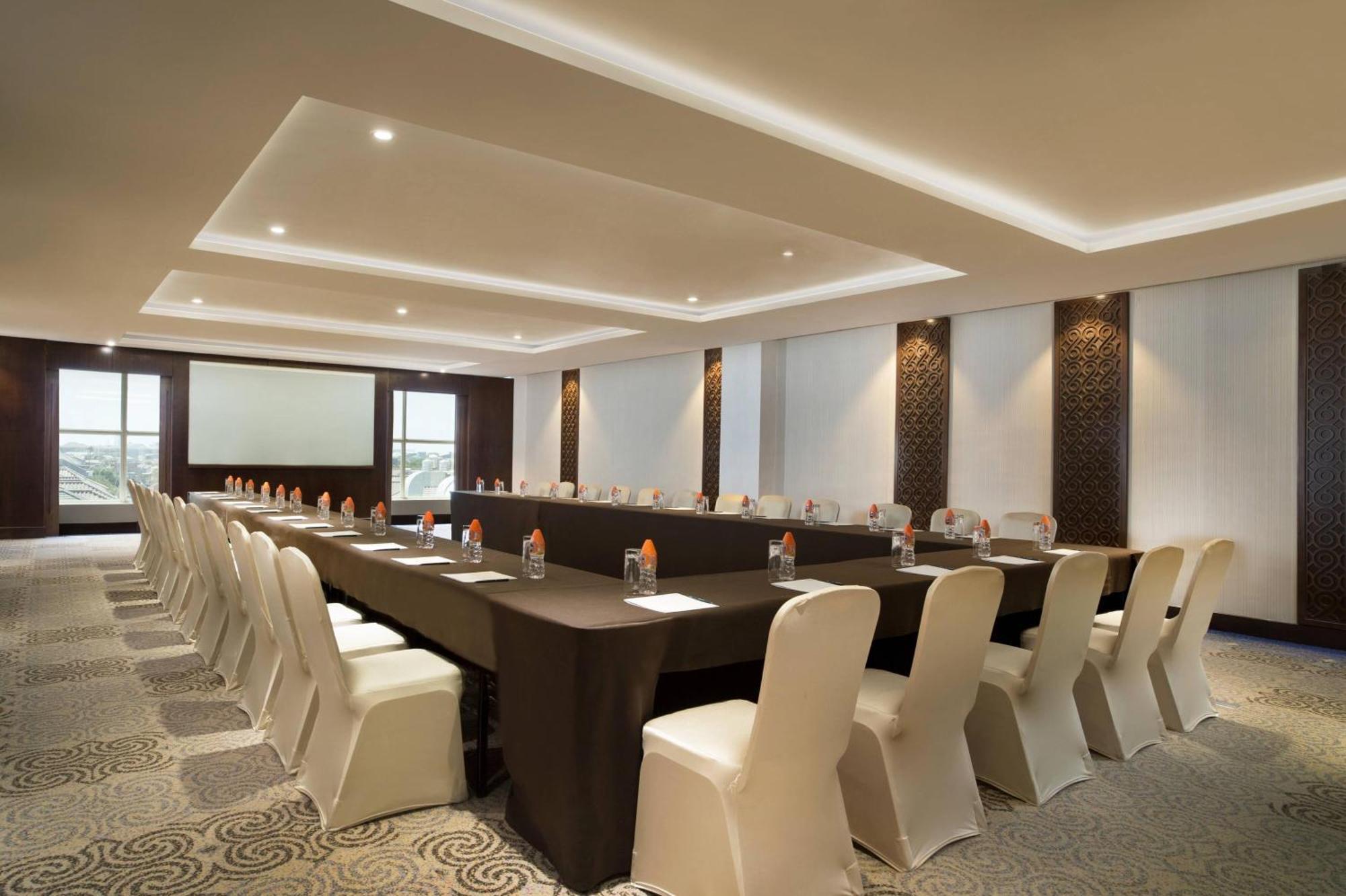 Four Points By Sheraton Макасар Экстерьер фото